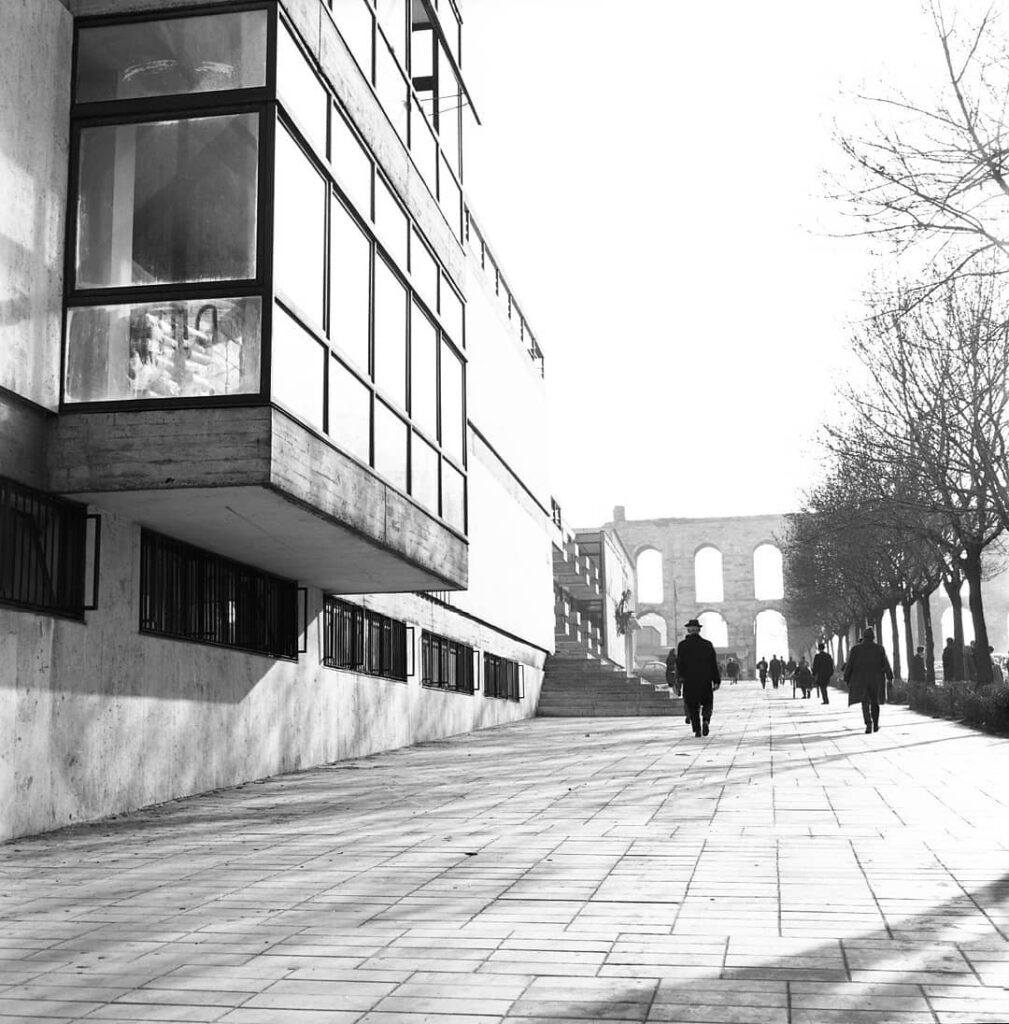 79893270_463424427704283_8624708618618404864_n-1009x1024 Türkiye'de Sanat-Mimari İşbirliğinde Kent Panoları