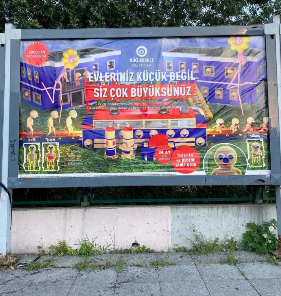 Screenshot_20260117_150454_Instagram1-972x1024 Açık Hava Sanat : Dönüşen Reklam Panoları