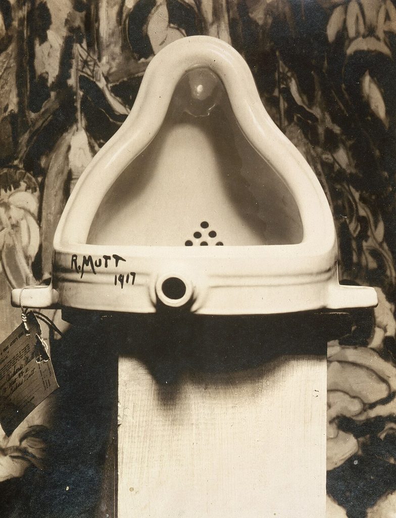 Marcel_Duchamp_1917_Fountain_photograph_by_Alfred_Stieglitz-784x1024 Kavramsal Sanatın Zihinsel ve Dilbilimsel Serüveni