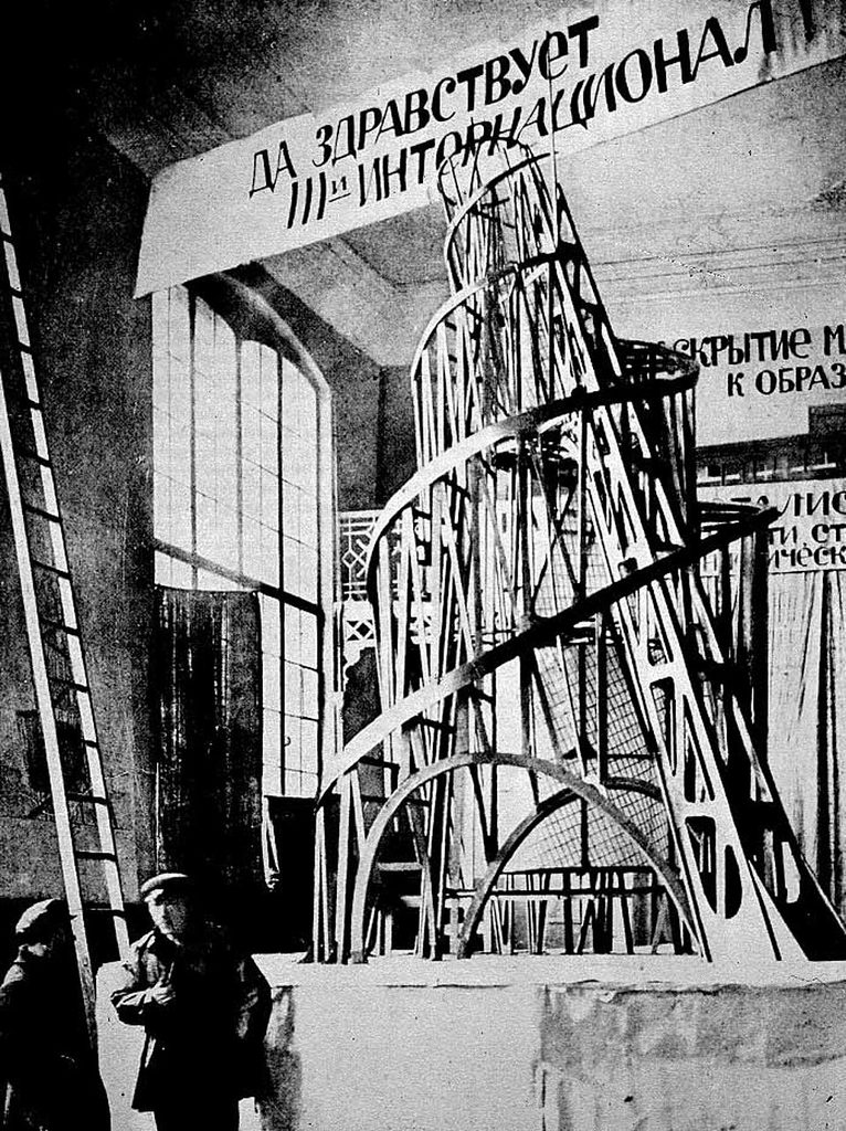 Tatlins_Tower_maket_1919_year-766x1024 1917 Ekim Devrimi Sonrasında Rus Avangardı: Sanat ve Toplumsal Dönüşüm